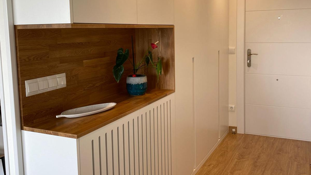 Ideas para aprovechar espacios pequeños con muebles a medida.png 5