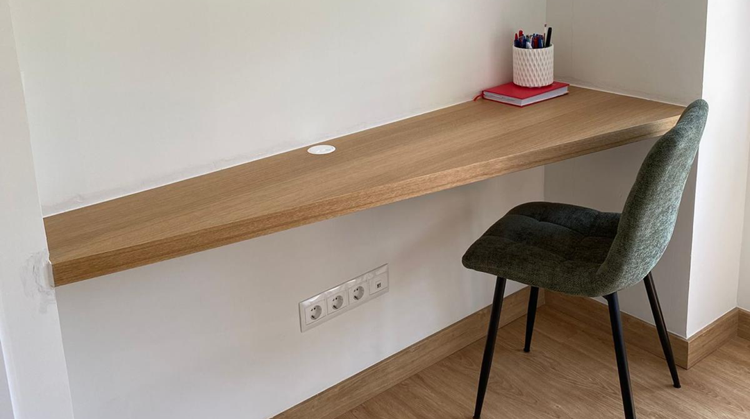 Ideas para aprovechar espacios pequeños con muebles a medida.png 5